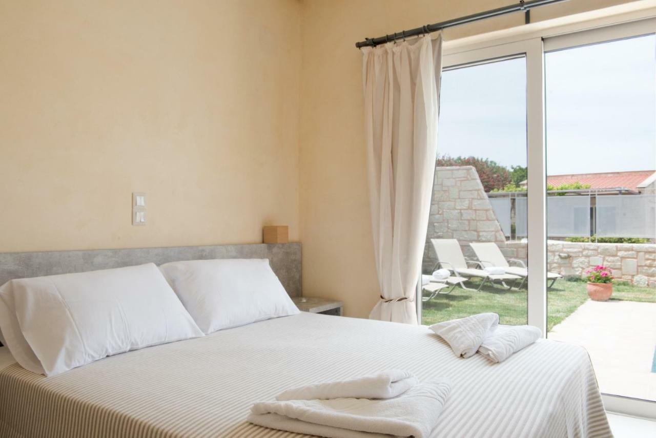 Pantanassa Villa Thalia Agia Marina Extérieur photo